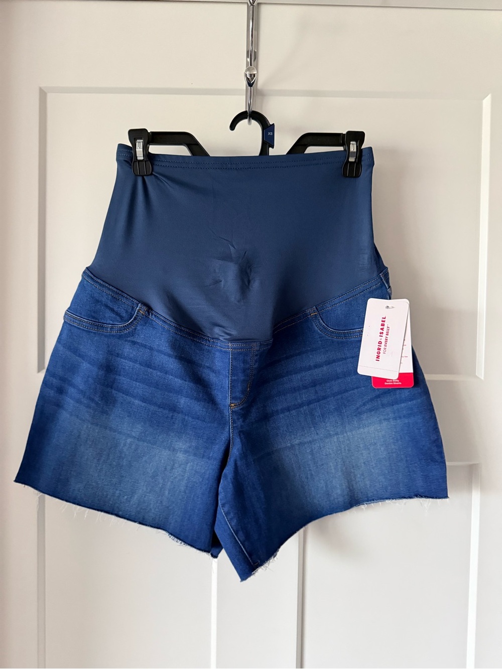 Ingrid & Isabel Maternity High-Waist Denim Shorts - Navy Blue NWT Size Medium